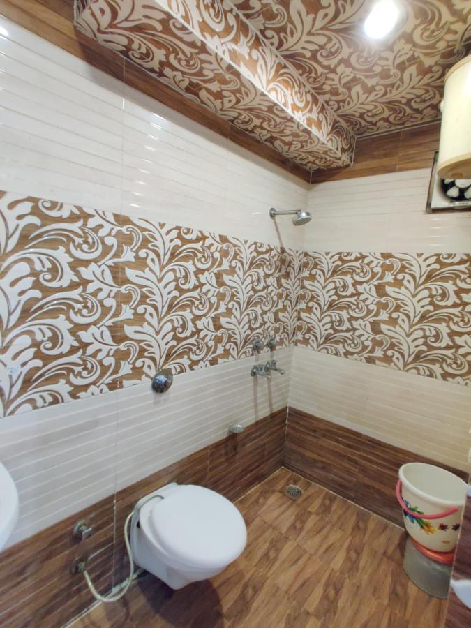 Hotel Robin Inn Амритсар Экстерьер фото