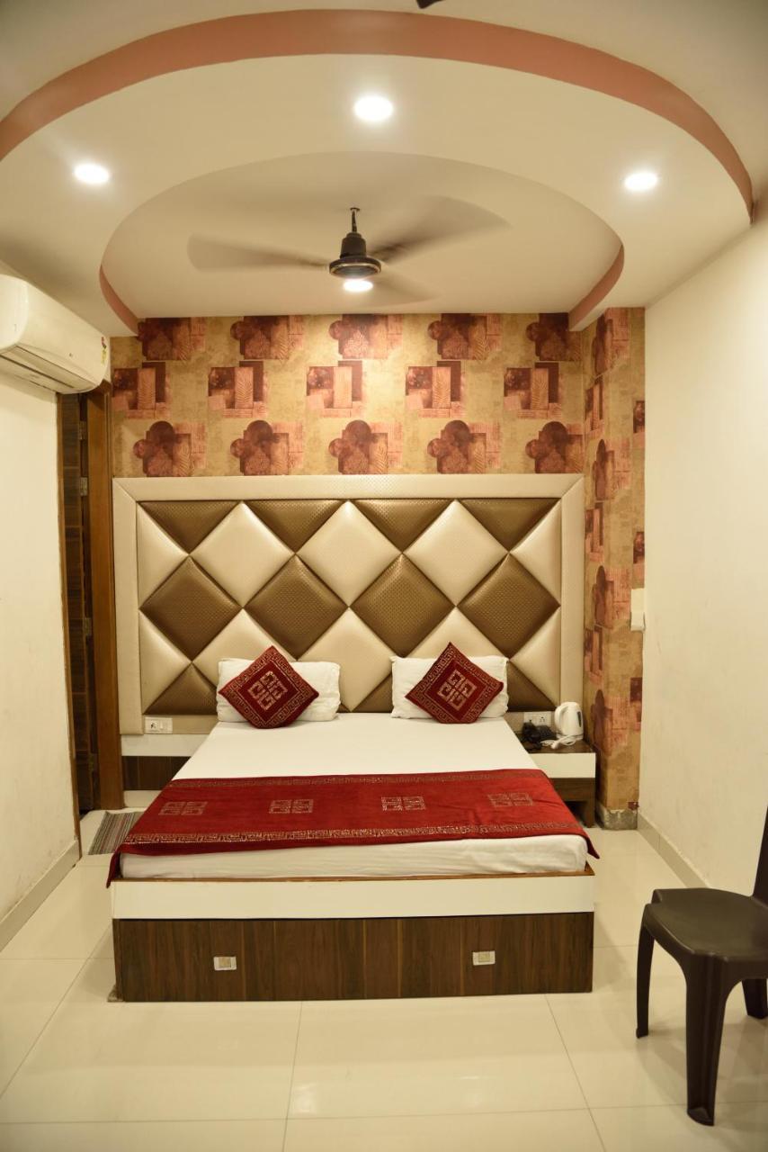 Hotel Robin Inn Амритсар Экстерьер фото